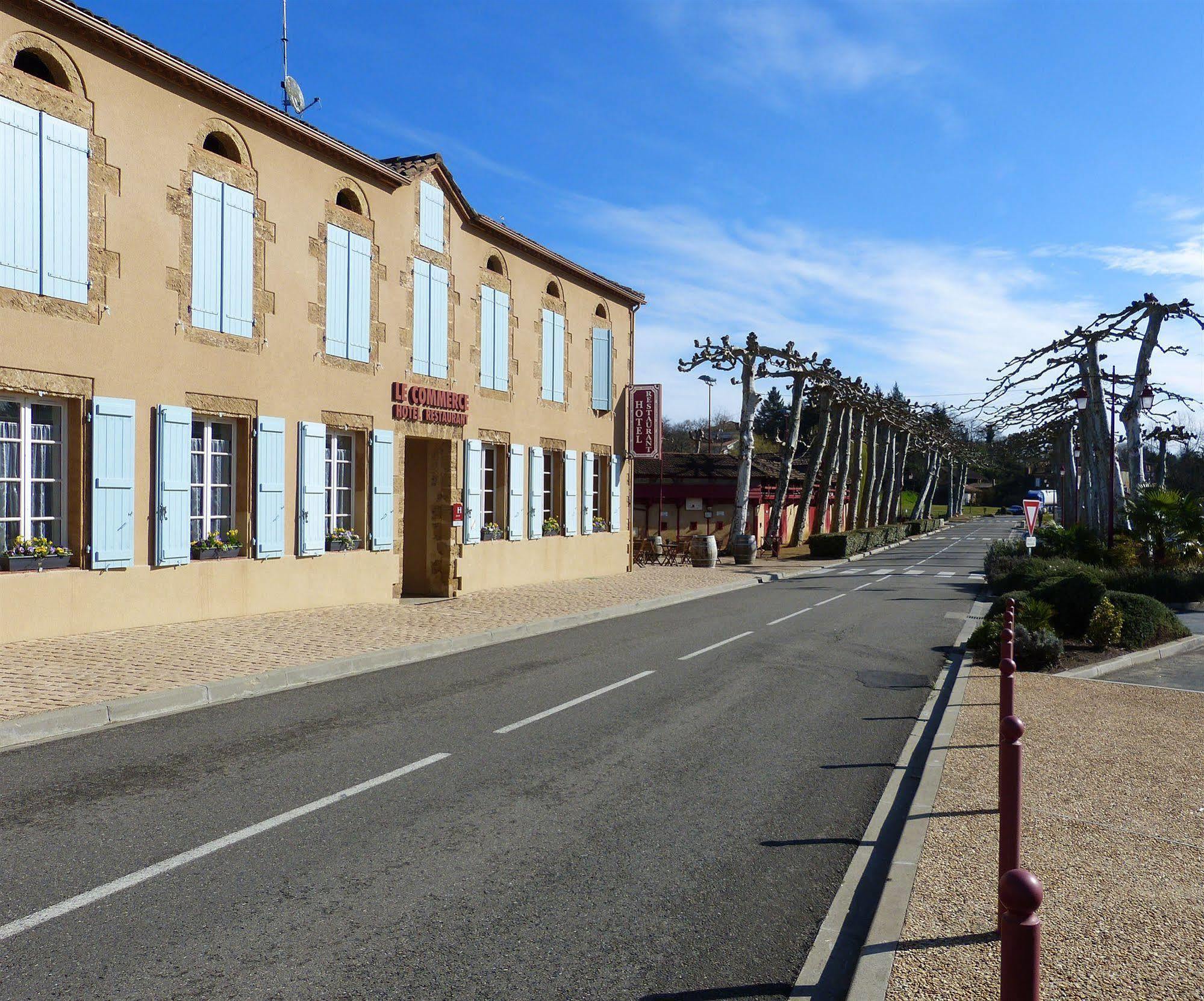 Hotel Restaurant Du Commerce Estang Exterior photo