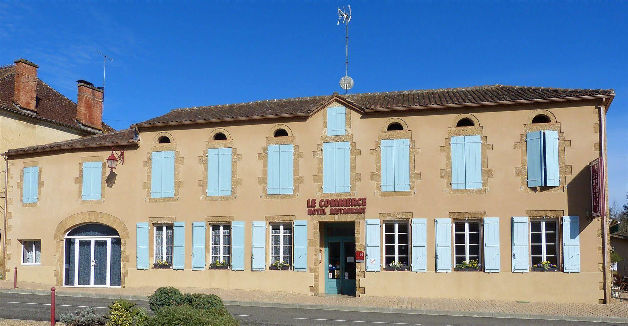 Hotel Restaurant Du Commerce Estang Exterior photo